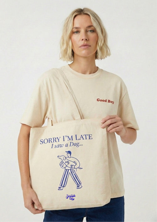 Tote bag Sorry Jacqueline's Lab porté en situation